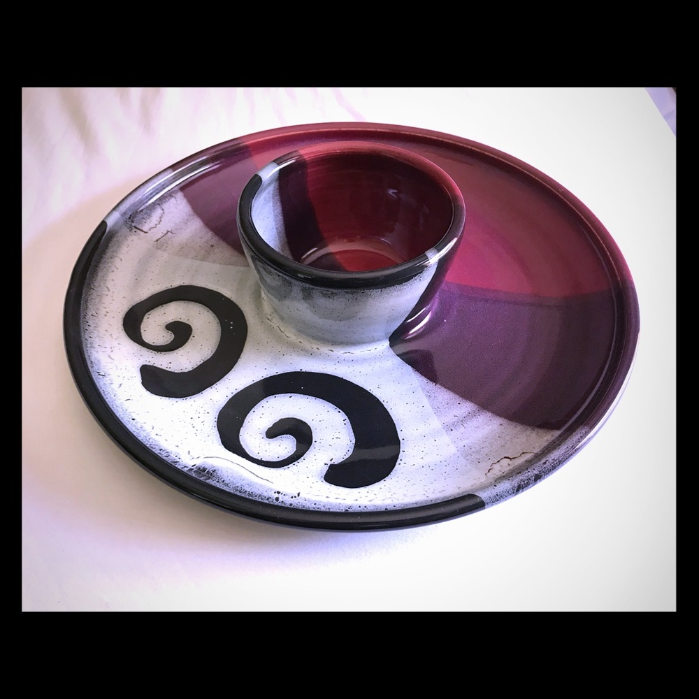 Pottery platter. New.